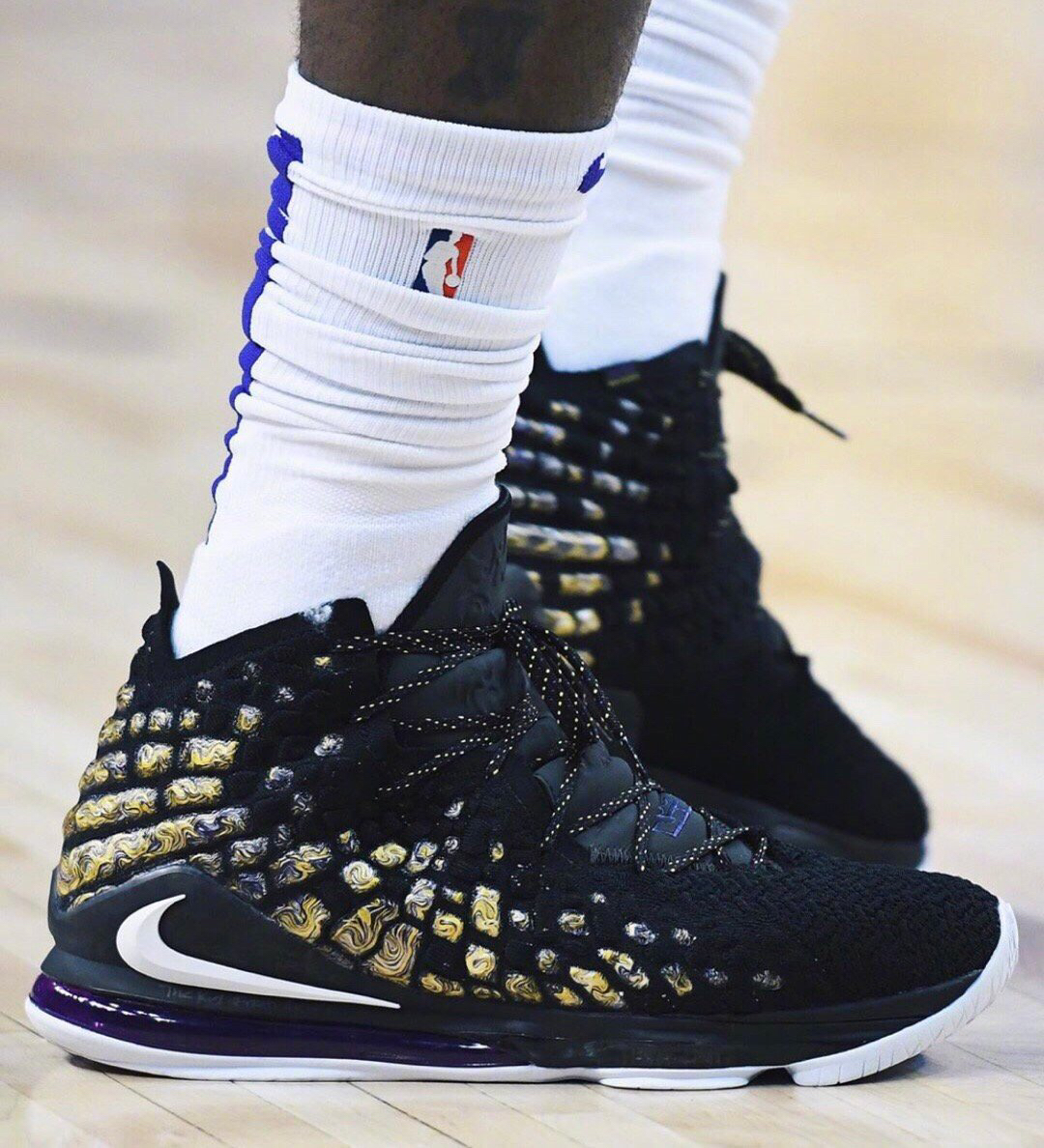 德比不只在 德比不只在