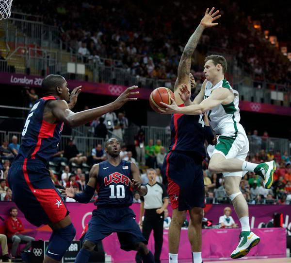 的赛程密集 的赛程密集